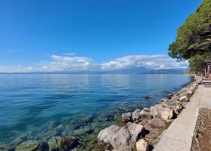 Primula - A 50 M Dal Appartamento Lazise